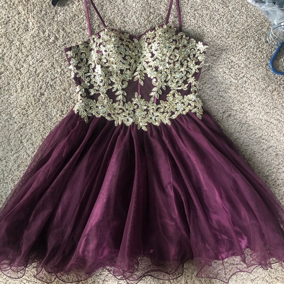 Homecoming dress - Picture 2 of 4